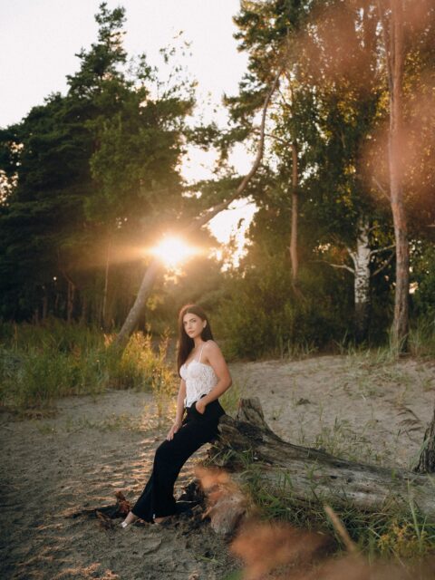 Hi, I’m Janika, the founder of LILLUNÉ.
I’ve built LILLUNÉ from the heart, choosing brands that truly speak to me and products that I genuinely love and use myself. My goal is to bring unique, carefully selected brands to Estonia — brands that are special, inspiring, and still missing from our market.
And it all began during a very special chapter of my life — while I was expecting my wonderful son. 🤍
📸@viktoriadovnar 💄@annailutuba 👘@teddystudio.ee @airily_ee