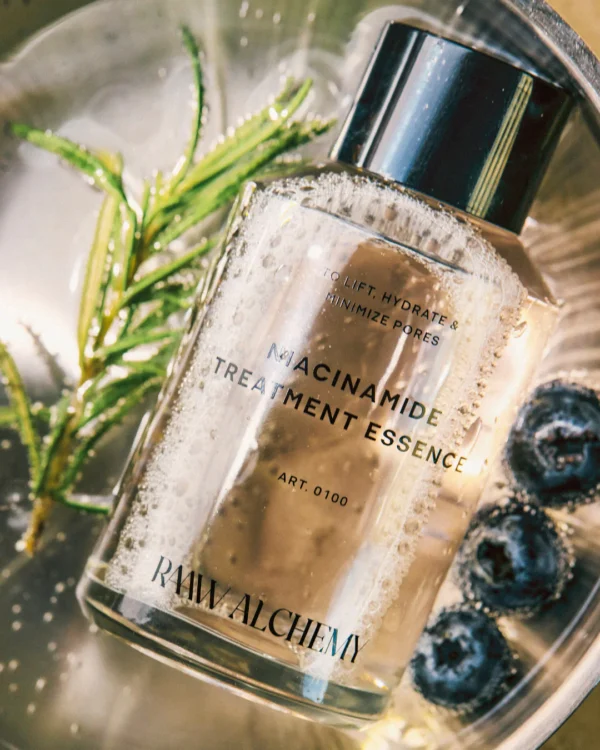 RAAW Alchemy Niacinamide Treatment Essence - toonik ja näosprei ühes - Image 2